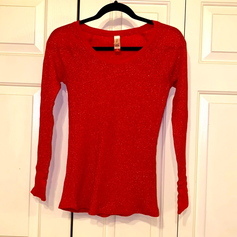 No Boundaries Red Sparkle Thermal Top